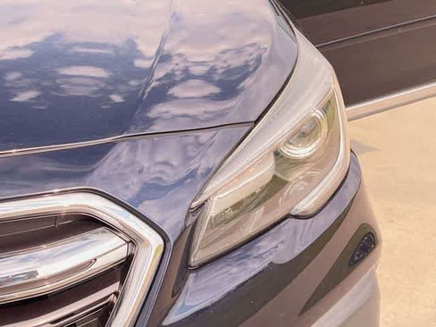Used 2018 Subaru Outback 3.6R Touring AWD/4WD image 24