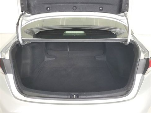 Used 2020 Toyota Corolla LE w/ LE Premium Package image 10