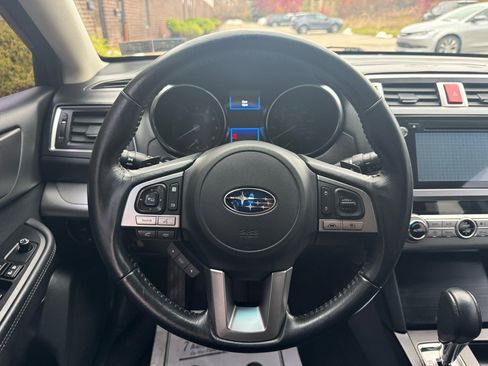 Used 2016 Subaru Outback 2.5i Premium image 10