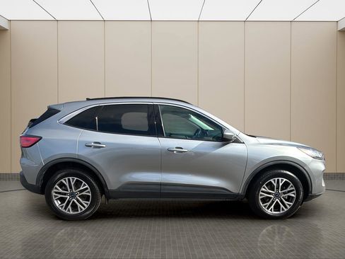 Used 2021 Ford Escape SEL image 6