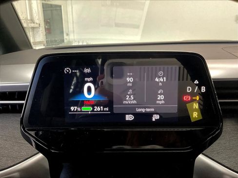 New 2025 Volkswagen ID. Buzz Pro S RWD image 18