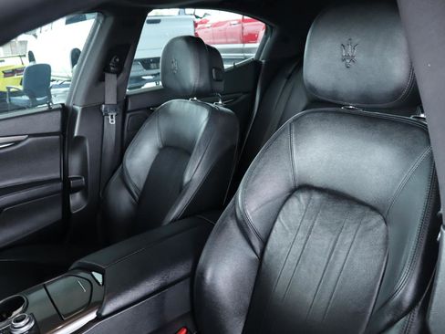 Used 2018 Maserati Ghibli image 14