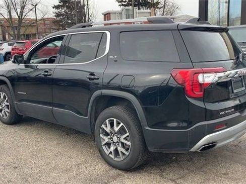 Used 2023 GMC Acadia SLT image 25