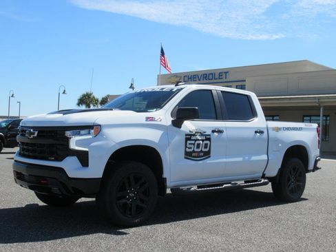 New 2025 Chevrolet Silverado 1500 LT Trail Boss w/ Convenience Package II image 3