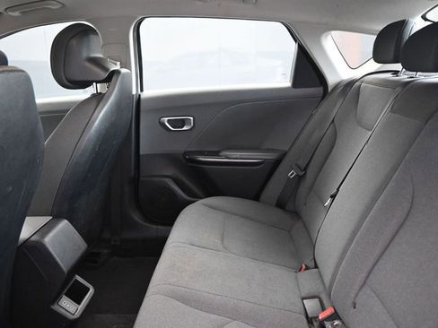 Used 2025 Kia K4 LXS FWD image 18