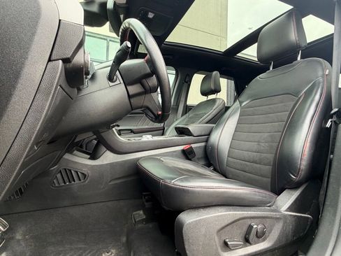 Used 2024 Ford Edge ST-Line AWD/4WD image 6