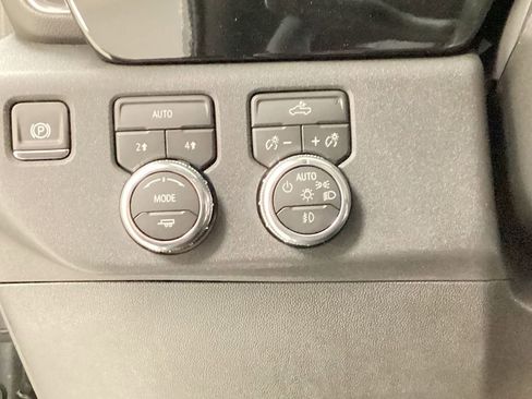 New 2026 GMC Sierra 1500 Elevation image 18