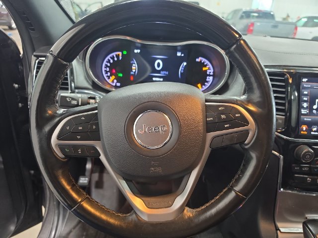 Used 2020 Jeep Grand Cherokee Overland AWD/4WD image 14