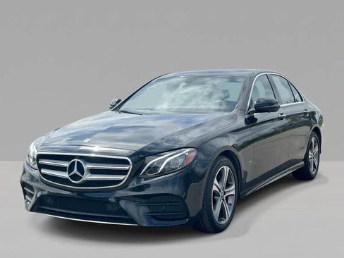 Certified 2019 Mercedes-Benz E 300 4MATIC image 2
