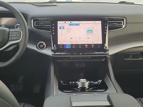 New 2025 Jeep Wagoneer 2WD w/ Convenience Group I image 28