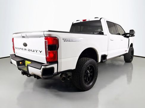 Used 2025 Ford F350 Lariat w/ Lariat Ultimate Package AWD/4WD image 6