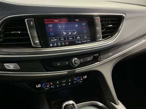 Used 2021 Buick Enclave Premium w/ Sun and Sites Package FWD image 22