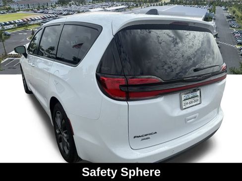 New 2026 Chrysler Pacifica Select image 6