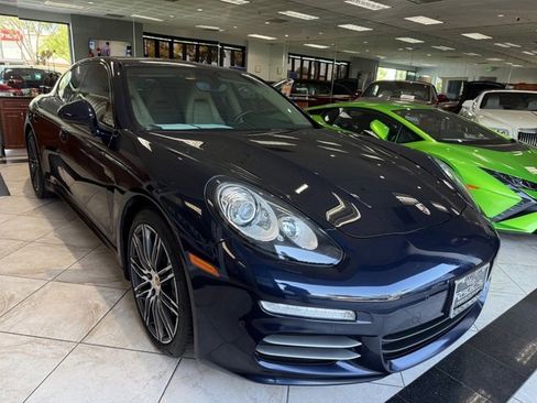 Used 2016 Porsche Panamera 4 Edition w/ Premium Package Plus AWD/4WD image 3