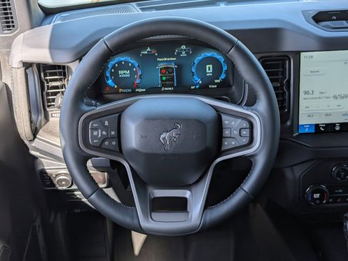 New 2025 Ford Bronco Badlands image 13