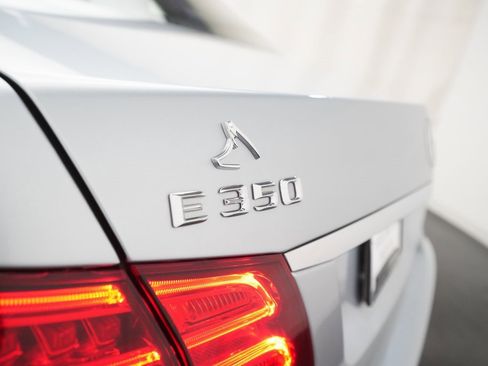 Used 2015 Mercedes-Benz E 350 4MATIC Sedan image 33