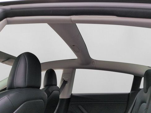 Used 2018 Tesla Model 3 Mid Range RWD image 14