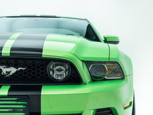 Used 2014 Ford Mustang GT Premium w/ Electronics Package RWD image 7