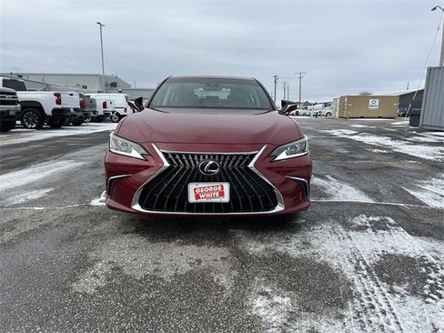 Used 2024 Lexus ES 350 w/ Premium Package image 9