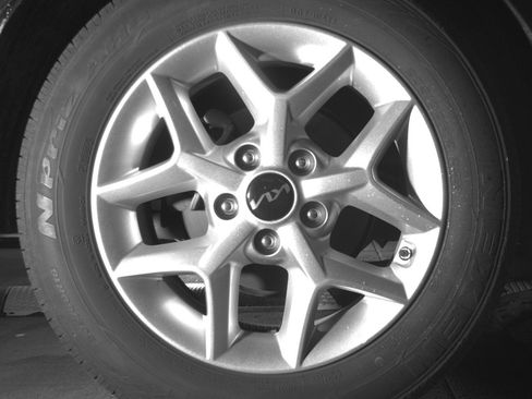 Used 2025 Kia Soul LX w/ LX Technology Package FWD image 15