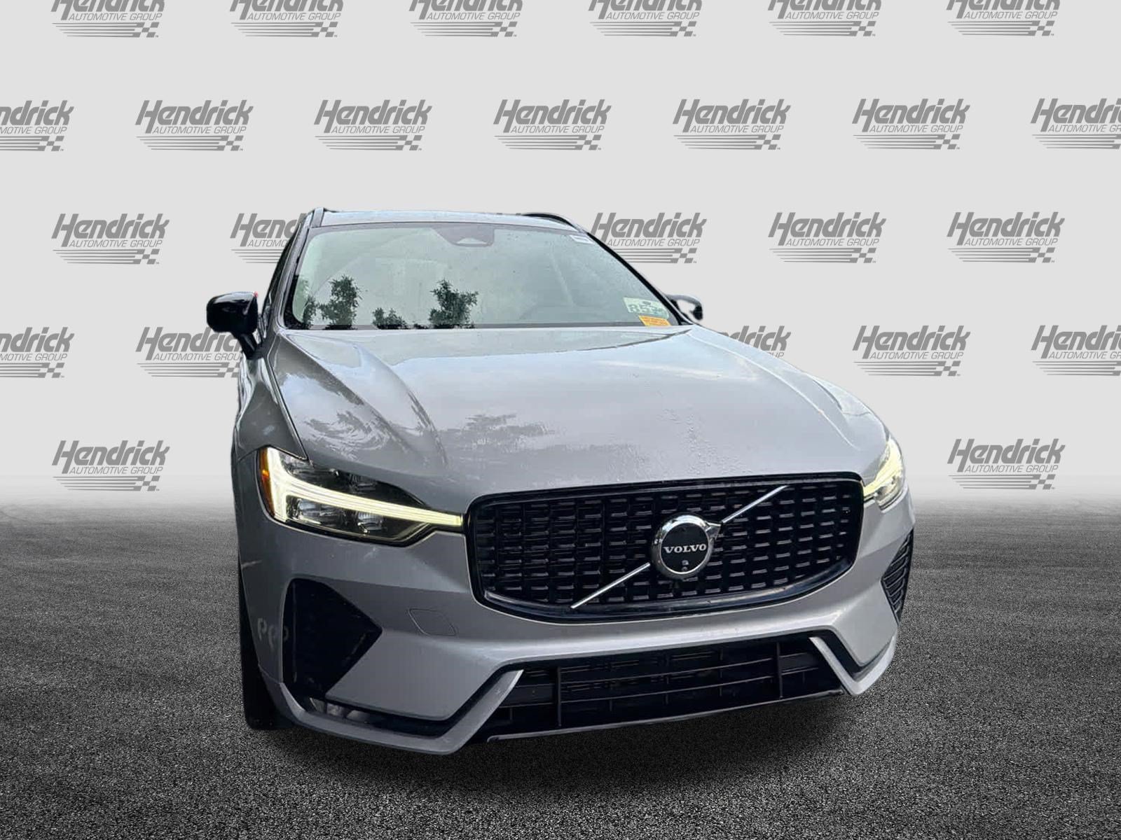 Used 2024 Volvo XC60 B5 Plus w/ Protection Package Premier AWD/4WD image 3
