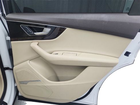 Used 2019 Audi Q7 3.0T Premium Plus w/ Premium Plus Package image 29