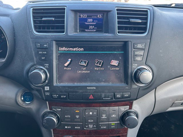 Used 2011 Toyota Highlander Limited AWD/4WD image 16