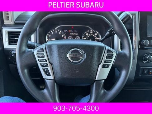 Used 2021 Nissan Titan SV image 7