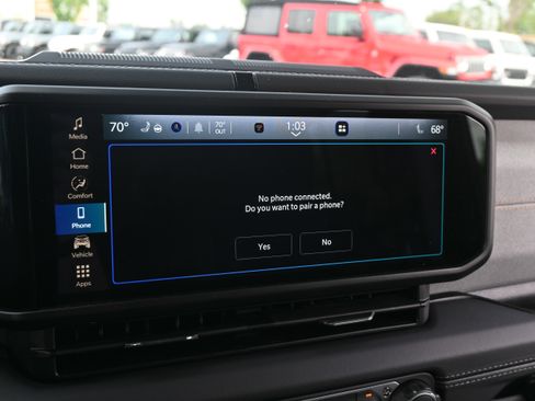 Used 2025 Jeep Wrangler Unlimited Sahara AWD/4WD image 24