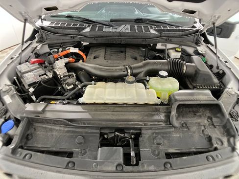 Certified 2023 Ford F150 XLT w/ Equipment Group 302A High image 33