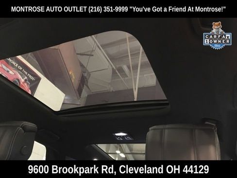 Used 2024 Land Rover Discovery Dynamic SE image 23