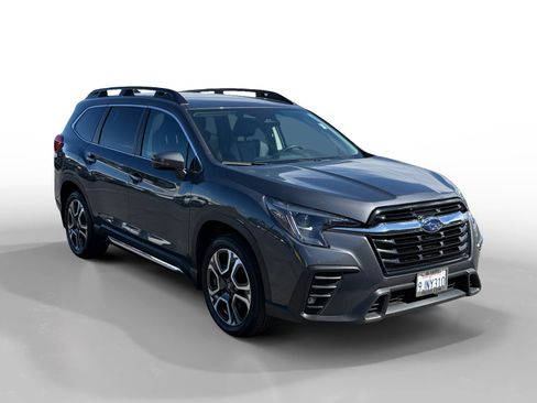 Used 2023 Subaru Ascent Limited image 7