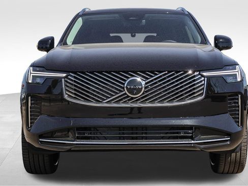 New 2026 Volvo XC90 B6 Plus w/ Protection Package AWD/4WD image 2
