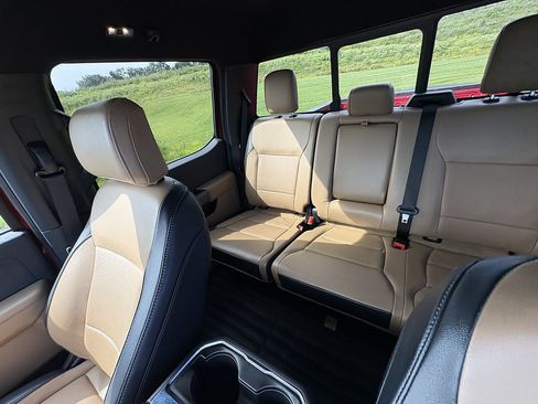 Used 2023 Ford F250 Lariat w/ Sport Appearance Package AWD/4WD image 31