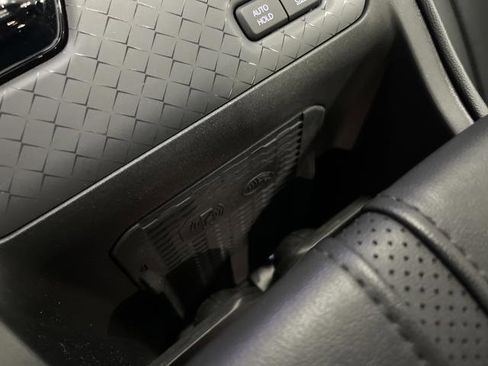 Used 2024 Jeep Wagoneer Launch Edition image 25