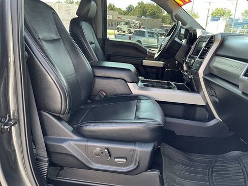 Used 2019 Ford F250 Lariat w/ Lariat Ultimate Package AWD/4WD image 16