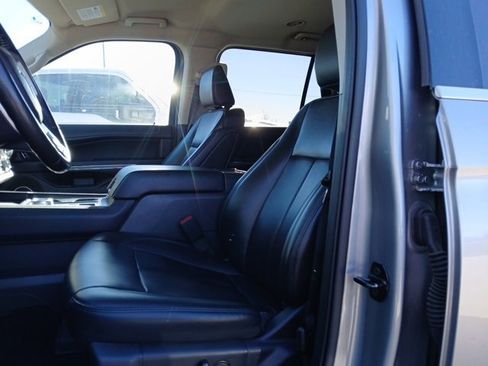 Used 2024 Ford Expedition Max XLT image 8