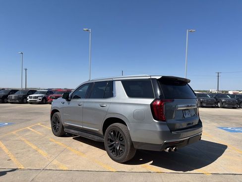 Used 2023 GMC Yukon Denali AWD/4WD image 5