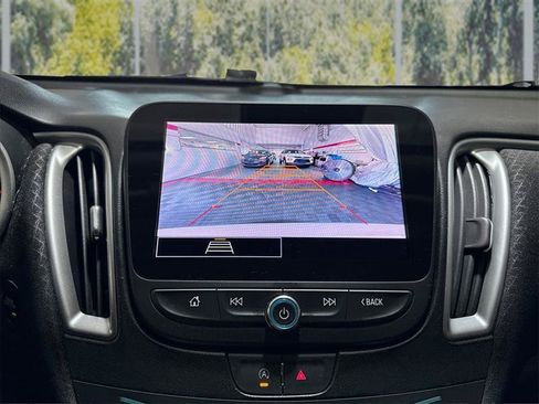 Used 2023 Chevrolet Malibu LT FWD image 25