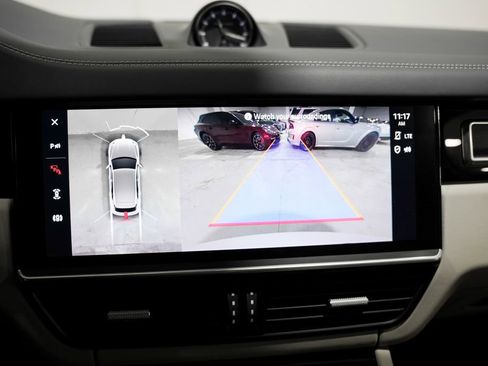 Used 2023 Porsche Cayenne GTS image 23