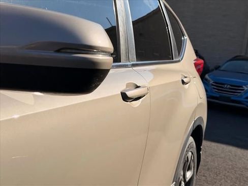 Used 2019 Honda CR-V EX image 24