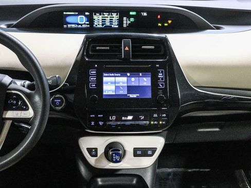 Certified 2018 Toyota Prius Two w/ Prius Two Safety Plus Package FWD image 16