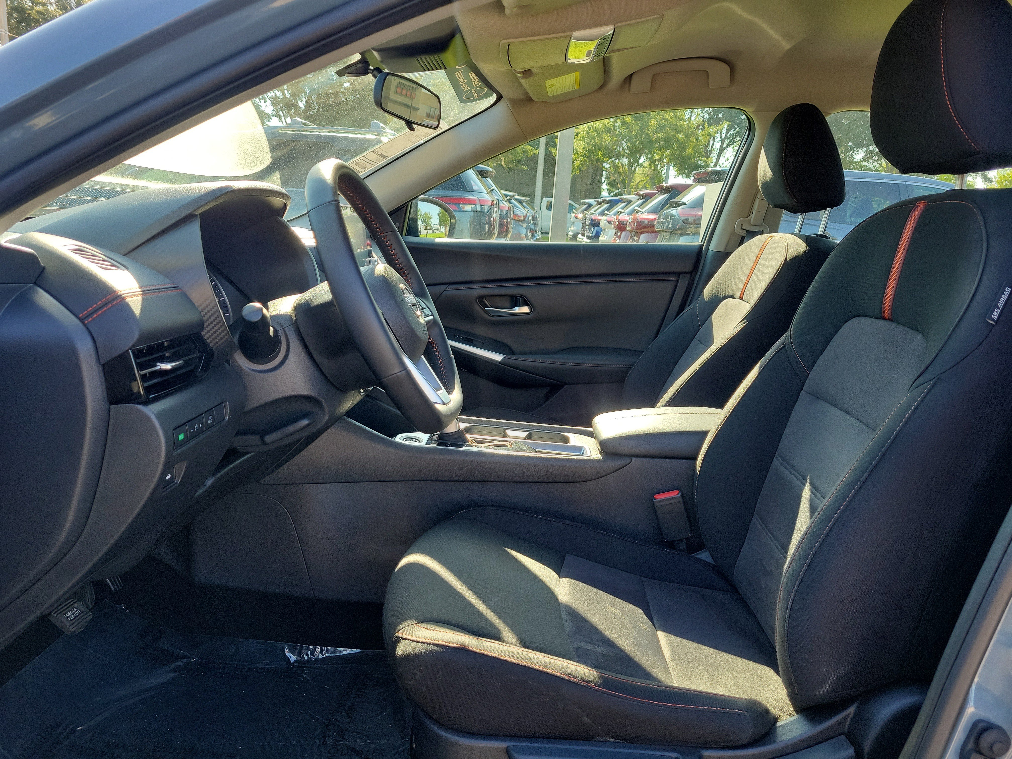 Certified 2025 Nissan Sentra SR FWD image 12