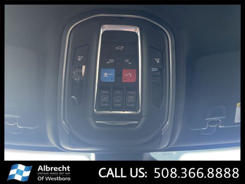 New 2025 Jeep Grand Cherokee Limited image 23