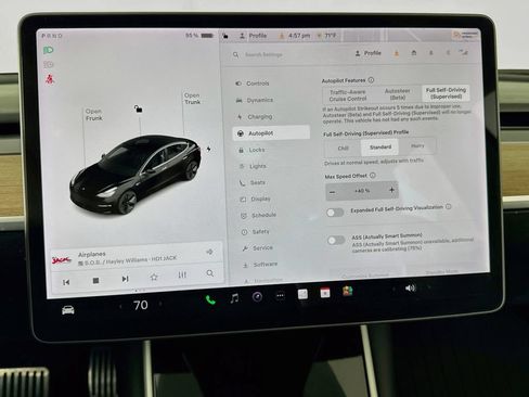 Used 2018 Tesla Model 3 Mid Range RWD image 31