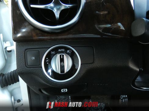 Used 2014 Mercedes-Benz GLK 350 2WD w/ Premium 1 Package image 53