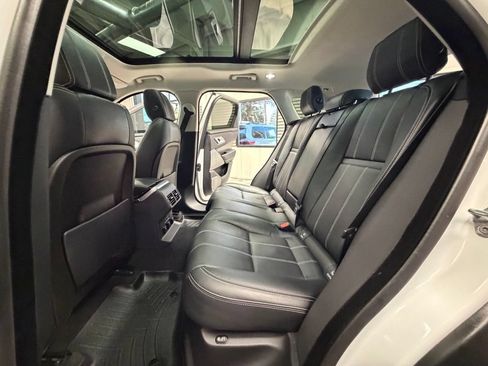 Used 2018 Land Rover Range Rover Velar S AWD/4WD image 54