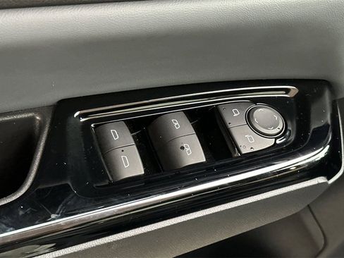 Certified 2025 Honda Prologue Touring image 11