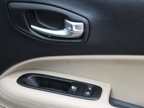 Used 2018 Jeep Compass Sport image 12