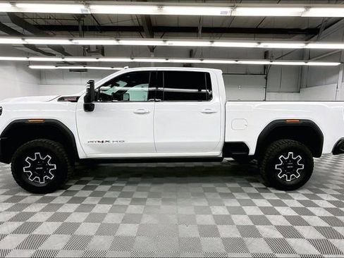 Used 2025 GMC Sierra 2500 AT4X AWD/4WD image 14